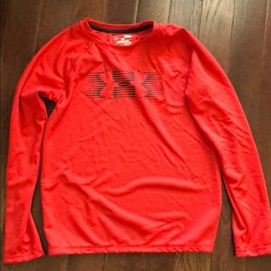 Under armor youth loose fit longsleeve T shirt